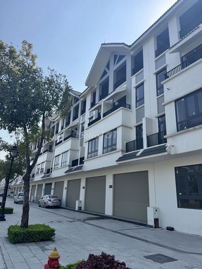 LK KĐT HINODE ROYAL PARK  đường 30M kinh doanh giá 18 tỷ bao thuế phí