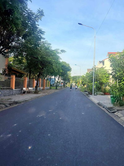 Lô đất Sổ Hồng riêng Đường 9, KDC Khang Điền. DT: 204m2/ Giá 15.5 Tỷ