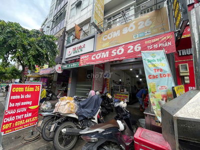 Cần sang gấp quán cơm tại phổ quang Tân Bình