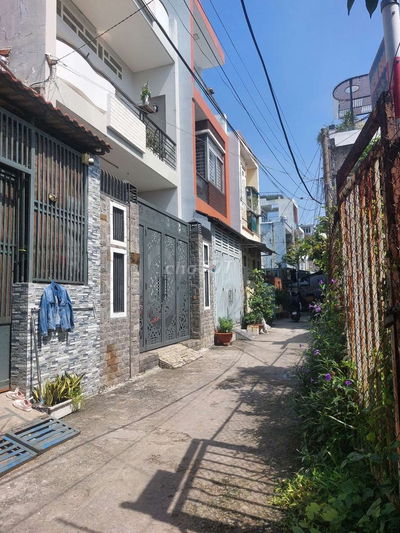 CHO THUÊ NHÀ HẺM 4M GẦN SIÊU THỊ AEON. 3PN, 2WC