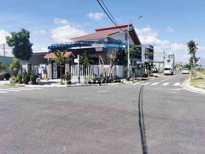 Bán nhanh lô đất 120 m song song võ chí công cạnh Suphous giá rẻ