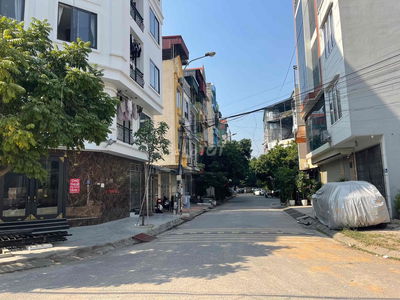 PHÂN LÔ - VỈA HÈ - Ô TÔ TRÁNH khu TĐC Tu Hoàng, 40m2x7tầng, 16 tỷ