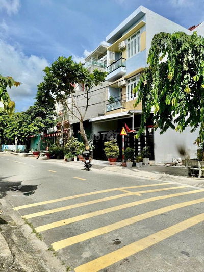 MỞ BÁN KHU NHÀ PHỐ 1 TRỆT 3 LẦU ĐƯỜNG NGUYỄN VĂN TIẾT GIÁ SOCK