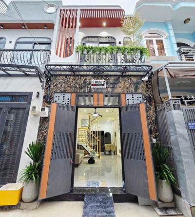 Nhà Thông Minh Điều khiển từ xa Smart Home Hẻm Xe Hơi Có 3PN ngay Siêu thị Emart Đường Phan huy ích