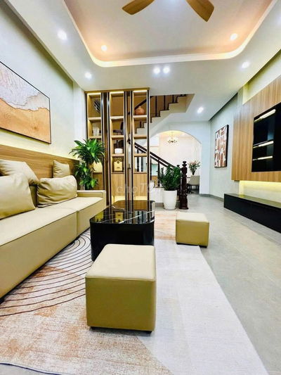 Bán nhàTrương Định-Hai Bà Trưng,dòng tiền180tr/năm 39m2,MT 4.2m,9.6 tỷ