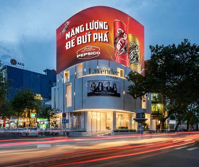 NGUYÊN CĂN NGUYỄN TRÃI NGAY VÒNG XOAY PHÙ ĐỔNG BẾN THÀNH QUẬN 1