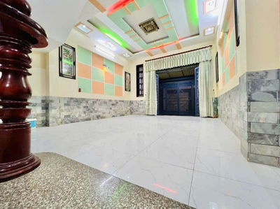 NHÀ HẺM XE HƠI VITRI ĐẸP KHU VỰC AN NINH GẦN CHỢ TRƯỜNG HỌC . hẻm 8m