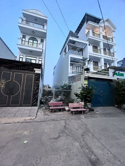 Bán đất 111m2 hiệp bình Chánh,thủ Đức,gần gigamal phạm văn đồng,7,5 tỷ