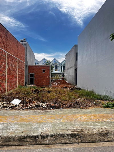 Chủ ngộp cần ra đi lô đất *** tại mặt tiền DT830