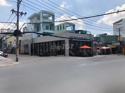 Cho thuê góc 2MT 184 Nguyễn Xí, P26, Bình Thạnh. DT: 11x34m