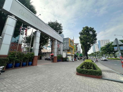 Cho Thuê Nhà MT Điện Biên Phủ Kế Bên Là Đại Học Tài Chính DT nhà :576m