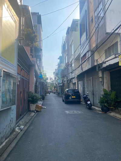 Cho Thuê nhà Nguyên căn đường Huỳnh Thiện Lộc giá, 5,5 triệu