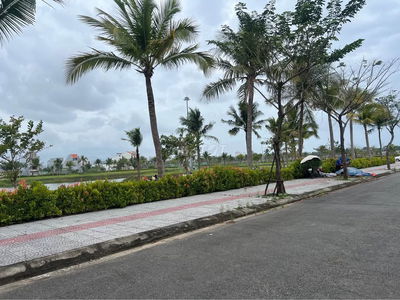 Hiếm -Cặp đất sạch đối diện công viên b2-132 Đầm Sen chỉ 55 triệu/m2