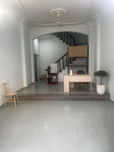 Mặt bằng 449/110 Sư Vạn Hạnh P12 Q10 DT: 4x9m  WC + Lối đi riêng
