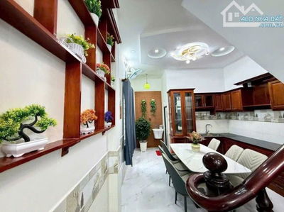 Bán nhà đẹp Huỳnh Văn Bánh, Phú Nhuận / 60m2 / 2 tỷ 190 triệu / sổ hồng riêng