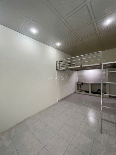 Phòng trọ Nguyễn Thị Định, Cát Lái, DT 25m2, giá 2.6 tr/tháng