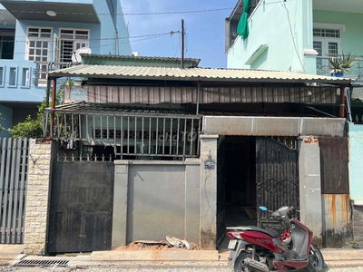 cho thuê nguyên căn nhà cấp 4 hẻm võ văn ngân 200m2