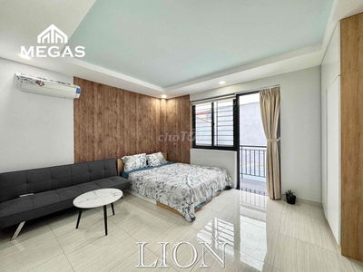 Cho Thuê Căn Hộ Ban Công Thoáng Mát Ngay Tân Định Q1