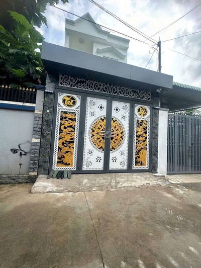 Nhà phố gần chợ Dĩ An 1 vào 800m, khu vực trung tâm Tp Dĩ An