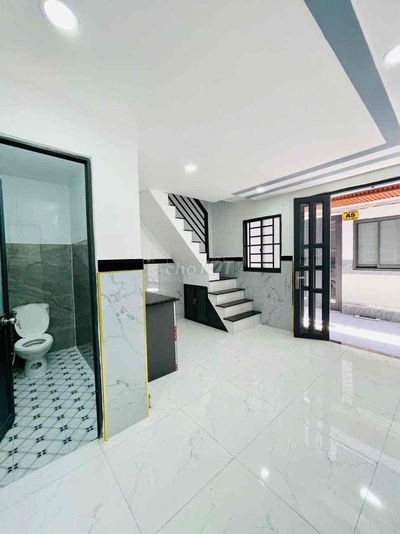 chủ kẹt tiền bán nhanh nhà 1/Gò Hưu, sát chợ, cách cầu lớn 2km