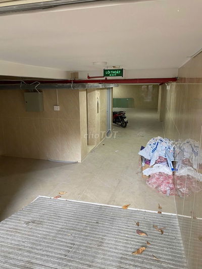 MT Bùi Đình Tuý,7x25m,hầm,trệt,4 lầu,st,15p,15wc,1MB lớn,full Nội thất