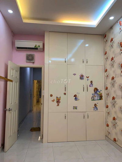 Cho thuê nhà mặt tiền đường lê hồng phong