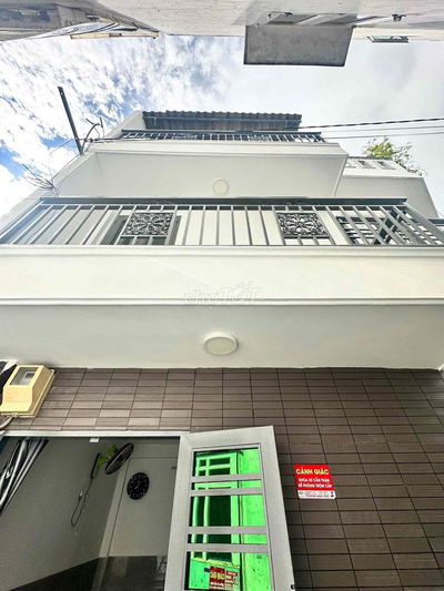 NHÀ NGUYÊN CĂN QUANG TRUNG P10 TRỆT 2 LẦU