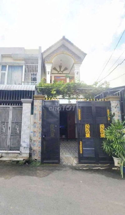 Nhà lầu gần chợ dĩ an 1 giá 7,5 triệu