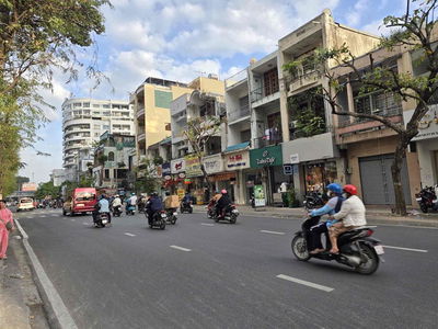 🔥CHO THUÊ MẶT BẰNG MẶT TIỀN ĐƯỜNG 92m2 NGUYỄN TRÃI - P7 - QUẬN 5 🔥