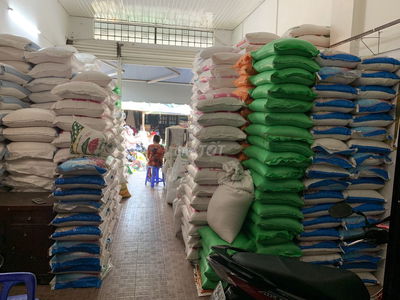 Mặt bằng kinh doanh 135m2 đường Ấp chiến lược q. Bình Tân