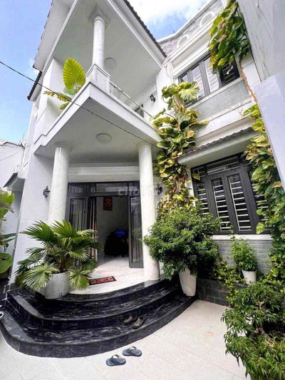 Biệt thự 3 lầu , ngang 8m , 4pn , HXH  Phú Định Quận 8, chỉ 7,2 tỷ