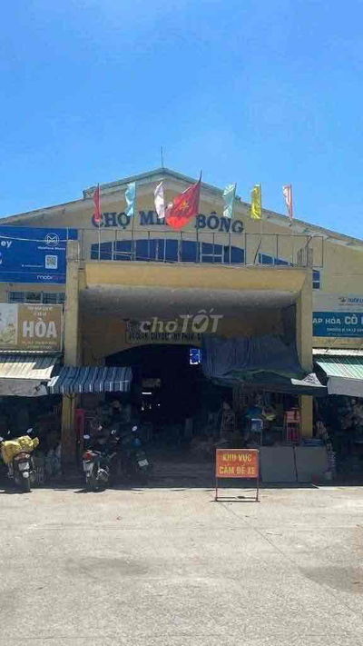 cần bán đất sát chợ giá rẻ