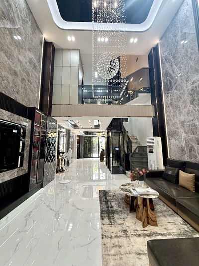 Bán nhà 5 PN Huỳnh Tấn Phát Quận 7, tặng full nội thất, Chỉ dưới 8 tỷ