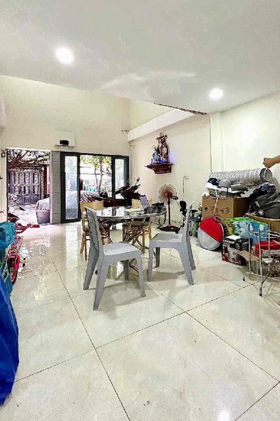 BÁN NHÀ 3 TẦNG NGAY CHIWJ VẢI PHÚ THỌ HOÀ 84M2 - 3 pn CHỈ 8,2 tỷ