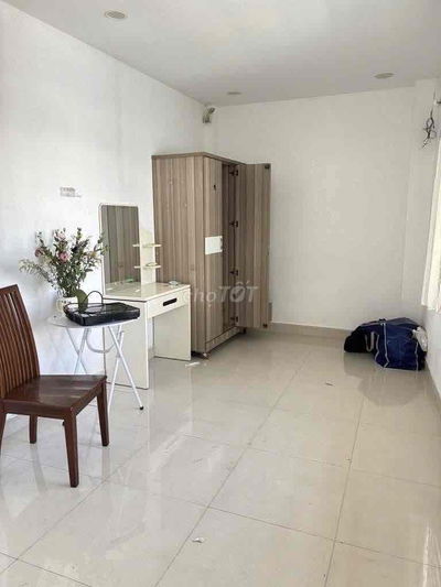 Nhà đẹp ở ngay HXH thông khu Tên Lửa 64m2 gần Phú Lâm Q6 chỉ 5 phút.