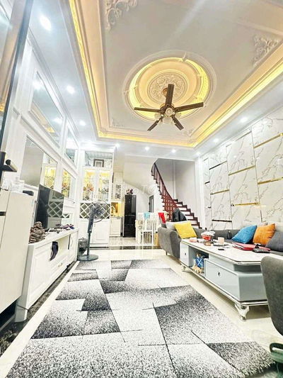 Bán gấp nhà phố Thái Thịnh, trung tâm Đống Đa , 34m2.5 tầng,Giá 9 tỷ