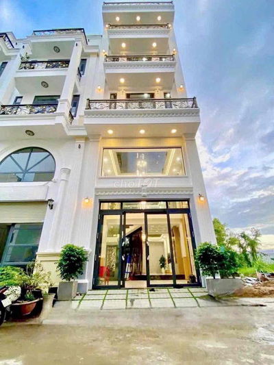 BÁN NHÀ PHỐ XÂY MỚI -CÓ THANG MÁY-HOÀNG QUỐC VIỆT-QUẬN 7