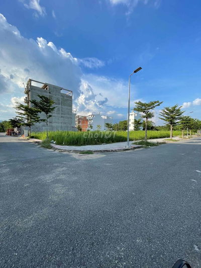 Đất Phước Kiển, 90m2 Sổ Riêng Mt đường 8m XD Tự Do tại KDC Hàng Dương