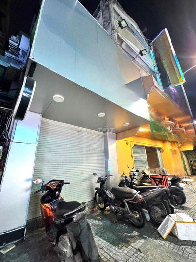 MẶT TIỀN KINH DOANH KÈM CHDV PHỐ ẨM THỰC NGUYỄN THƯỢNG HIỀN Q.3