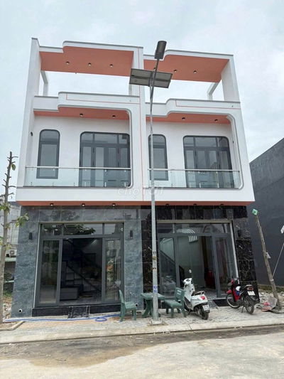 BÁN CĂN NHÀ SỔ RIÊNG - GẦN CHỢ, TRƯỜNG HỌC - DÂN CƯ ĐÔNG - MỚI 100%