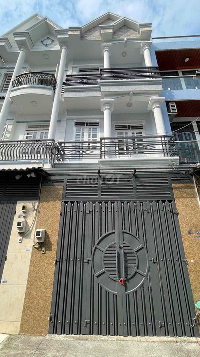 BÁN NHÀ 3 TẦNG ĐÚC HẺM XE HƠI LÂM THỊ HỐ QUẬN 12 GIÁ RẺ 5,25 TỶ