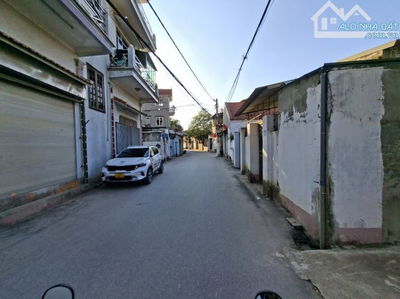 Lại Yên-Hoài Đức,giá cực yêu,5m ra ô tô tránh đỗ, cách chợ 100M, trường học các cấp...