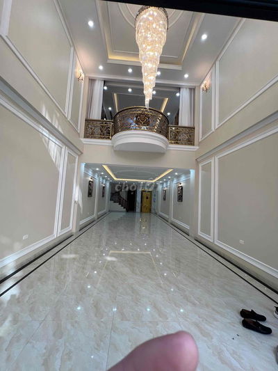 nhà đẹp hiếm khu phân  lô dt:90m mt5  x8tầng thang máy full nội thất