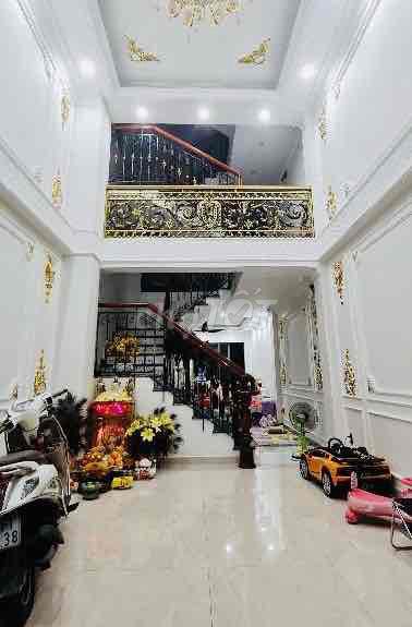 Biệt Thự Mini 6 Tầng – Đường 8m – 4PN Khép Kín – Gần Bốn Xã, 8.9 Tỷ