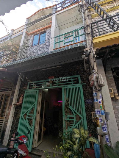 cc cần bán nhà sát chợ 1a khu nhà lầu