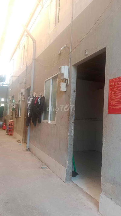 phòng trọ gần chợ, gần trường Nguyễn Tất Thành. giao thông thuận tiện