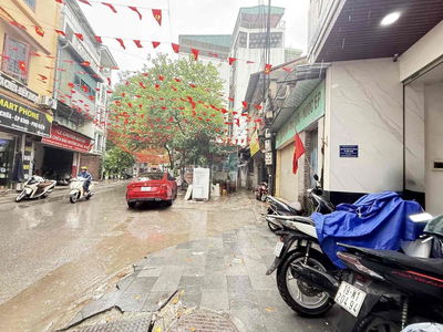 MẶT PHỐ ĐỘI CẤN 6 TẦNG THANG MÁY 70m MT5m CHI 24 Ty5