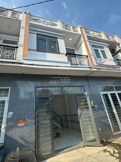 Nhà Bán 1tr 1 lầu 4x7 m giá 900 còn TL