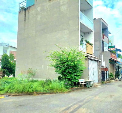 LÔ GÓC HAI MẶT TIỀN ĐƯỜNG XE HƠI THÔNG - ĐỐI DIỆN ĐÔNG TĂNG LONG Q9