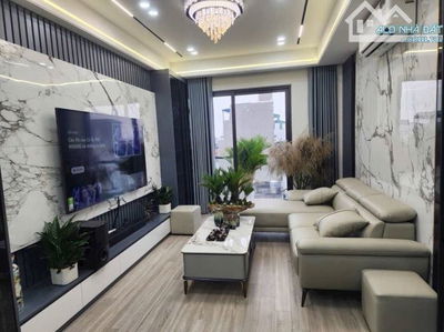 Nhà đẹp phố thạch bàn xây độc lập. Vị trí gần trường các cấp